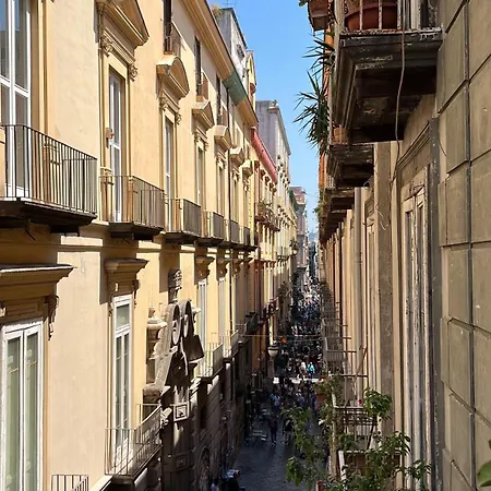 Monastero Flat Napels